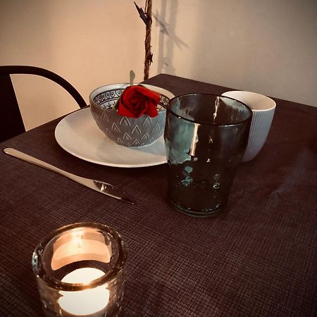 Une Pause Douceur - Suite Orchidee Eyguieres Екстер'єр фото
